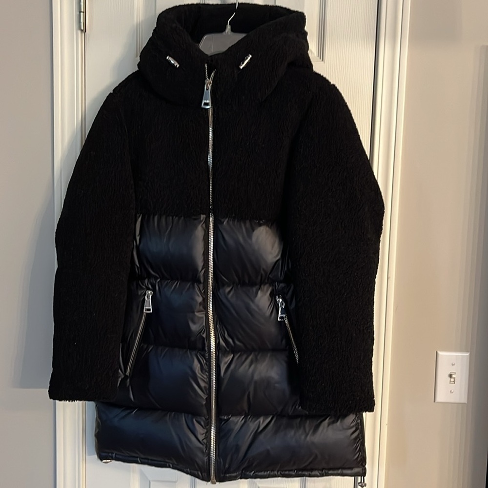 NWT - Calvin Klein Puffer Jacket - extremely warm